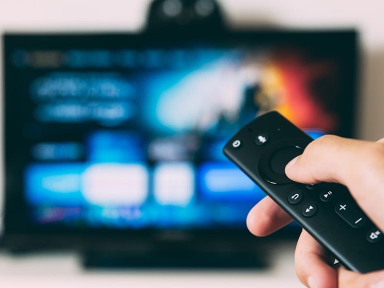프랑스에서의 IPTV 구독, 실전 팁으로 현명하게 선택하기 프랑스에서의 IPTV 구독, 실전 팁으로 현명하게 선택하기