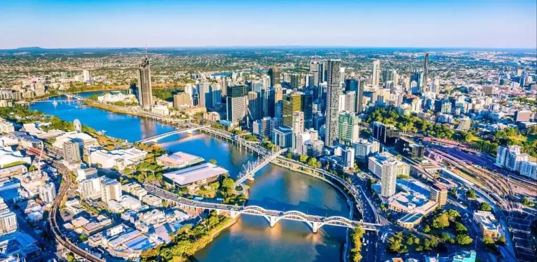 Smart, reliable minibus charter and bus hire in Sydney Smart, reliable minibus charter and bus hire in Sydney