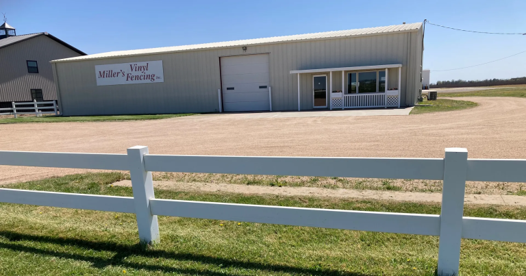 A practical guide to a weather-resistant vinyl fence that lasts A practical guide to a weather-resistant vinyl fence that lasts
