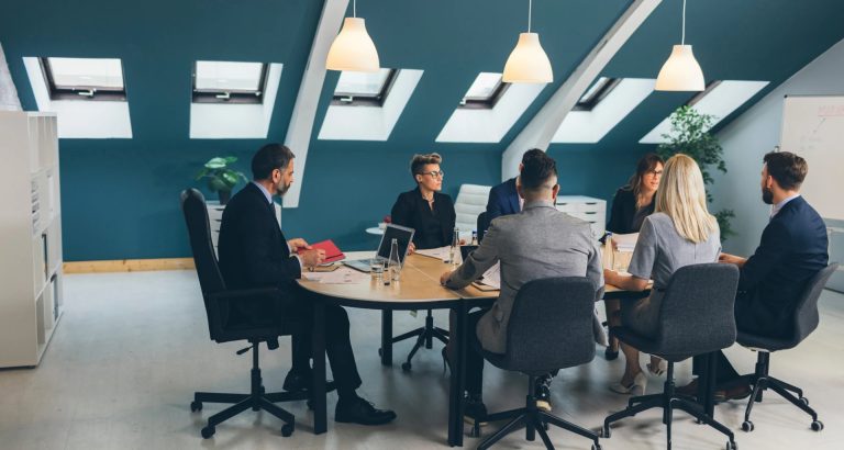 Find the right fit with an hr recruiting agency for finance hiring