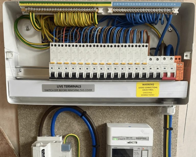 Safe and compliant warehousing electrical checks in Manchester Safe and compliant warehousing electrical checks in Manchester