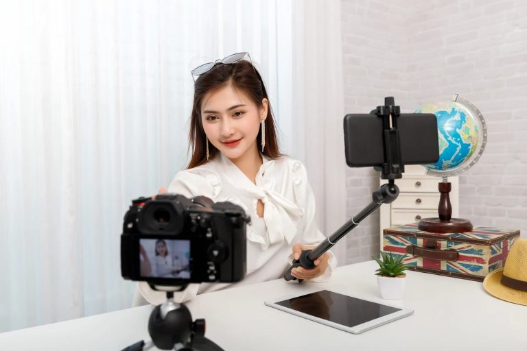 Immersive Live Virtual Tours for Real Estate and Beyond Immersive Live Virtual Tours for Real Estate and Beyond