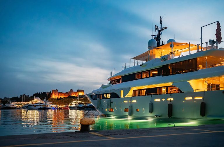Onboard Climate Control: Expert Yacht AC Solutions