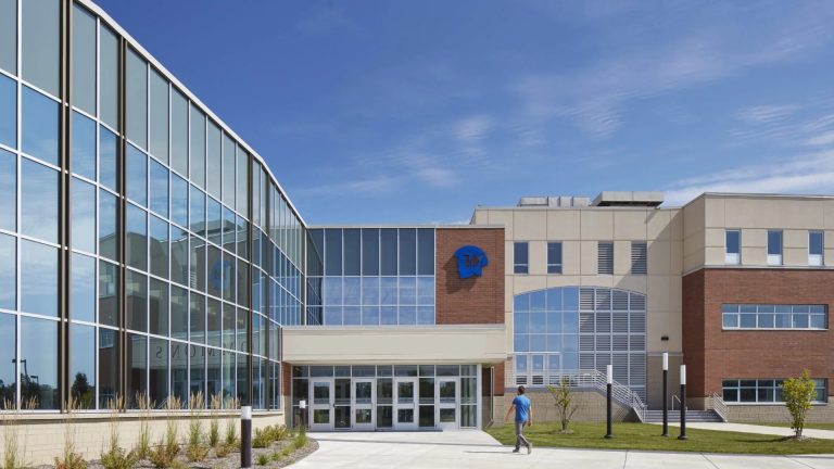 Smart Guide to Acquiring a School in Delhi: Key Factors to Consider