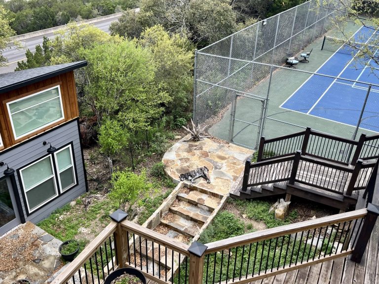 Discover the Thriving Pickleball Scene by the Lake Discover the Thriving Pickleball Scene by the Lake