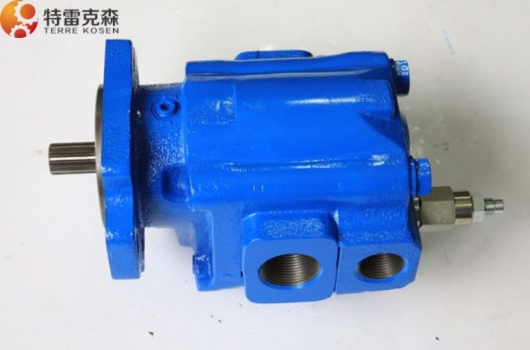 Compact hydraulic gear pump for precise flow control