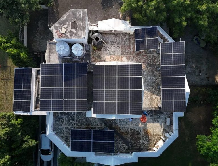 Smart Ways to Understand Solar Costs in Delhi for Your Home